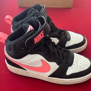 Nike court borough Black and Pink High-Tops
